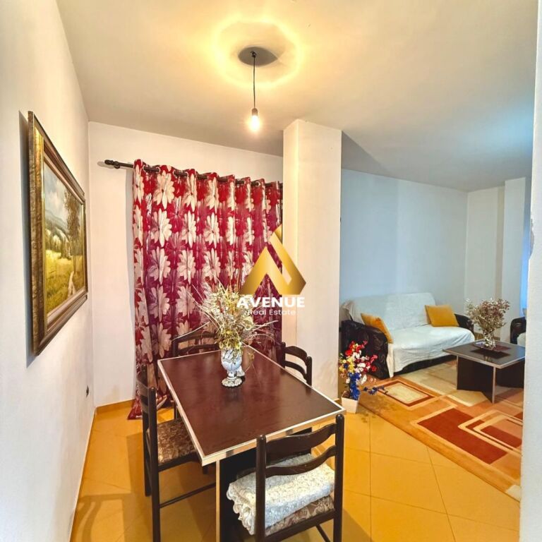 APPARTAMENTO 1+1 IN AFFITTO – VICINO AI COLLEGI DEGLI INGEGNERI, TIRANA