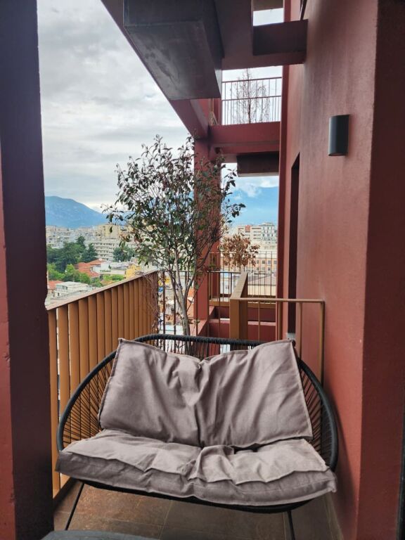 ✨️Me Qira Ultra Zyrë 124m² (📍Garden Building ) ndarë në 3 ambiente pune KATI 7 (Pamje Panoramike) 1000€/Muaj 💥💥