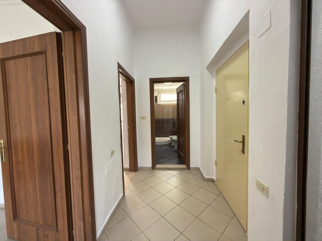 Affitto, Appartamento 2+1, "Bulevardi Zogu i Parë", Tirana.