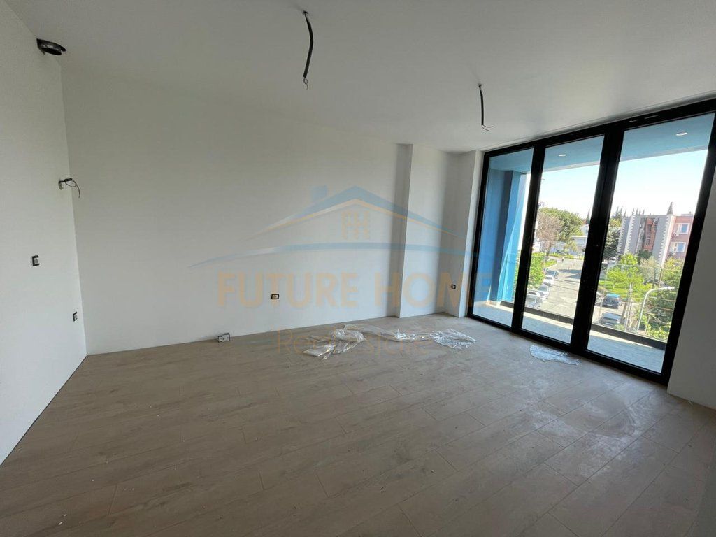 Shitet, Apartament 1+1, ''Golden Gate Residence'', Bajram Curri Blvd,Ali Demi.​