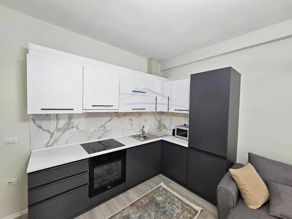 Qera, Apartament 2+1+2, Rruga e Durresit , Colosseo , Tiranë.