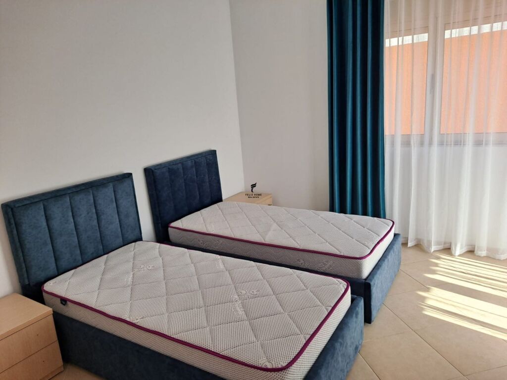 SHITET APARTAMENT 2+1 LIQENI ARTIFICIAL 26.000.000 LEKE FH-71764