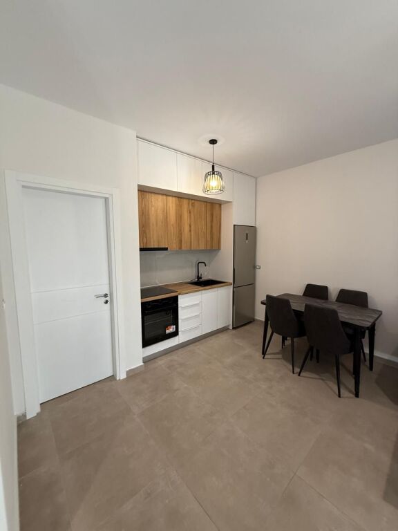 Affitto | Apartament 1 + 1 | Rruga 5 Maji | 500 €/mese