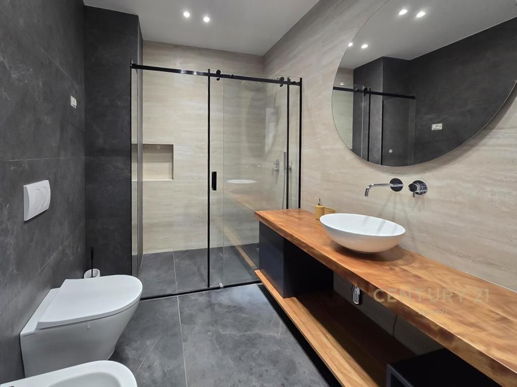 AT LAKE VIEW WE RENT APARTMENT 1+1! 1,300 € /Month