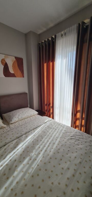 Gasoniere me qera, Laprake