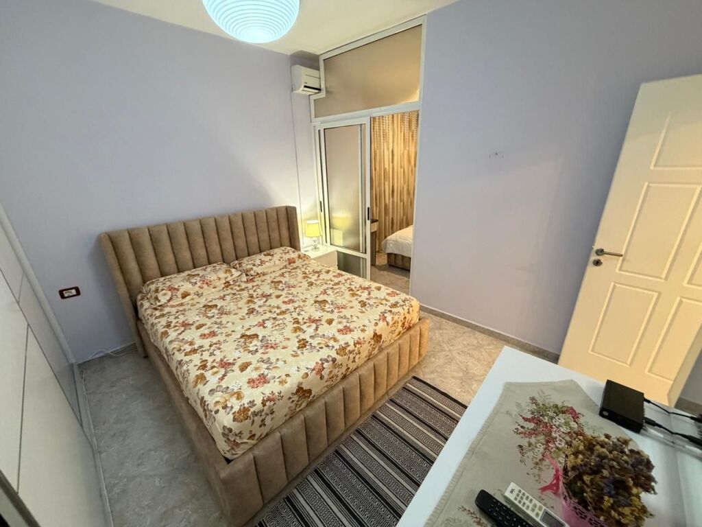 🏡 Appartamento 2+1 in affitto 📍 Via Vaqëz Zela, ex-Parco degli Autobus💶 Prezzo: 500€ / mese