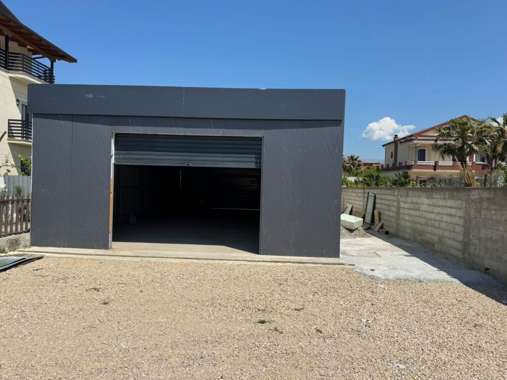 WAREHOUSE FOR RENT !