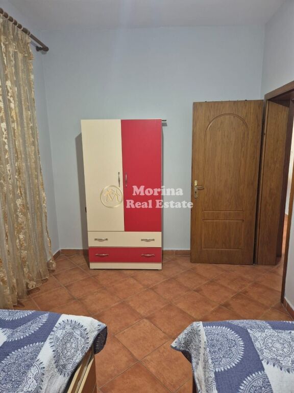 Rent | Apartment 2 + 1 | near QSUT Hospital | 450 €/month