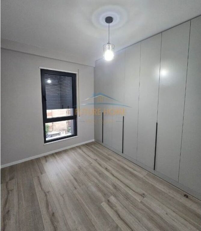 In vendita, Appartamento 2+1+2, Porcellana, Tirana.