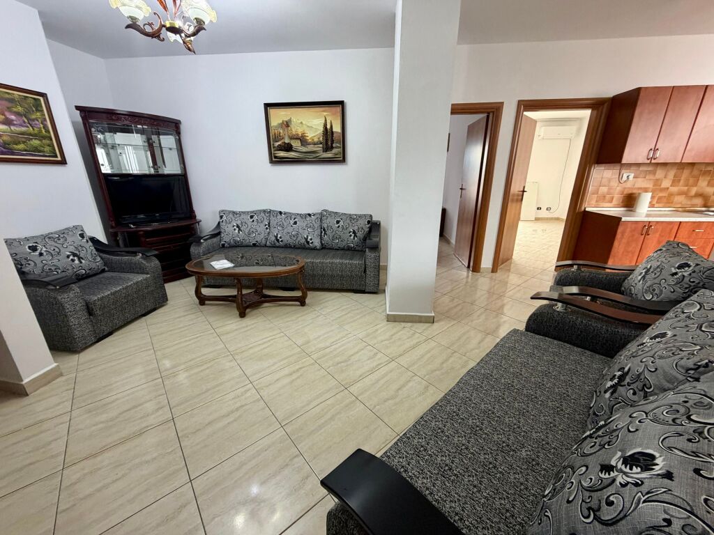 📣 QERA Apartament 2+1 📍 Prane Shkolles "Niket Dardani", Xhamllik ✨