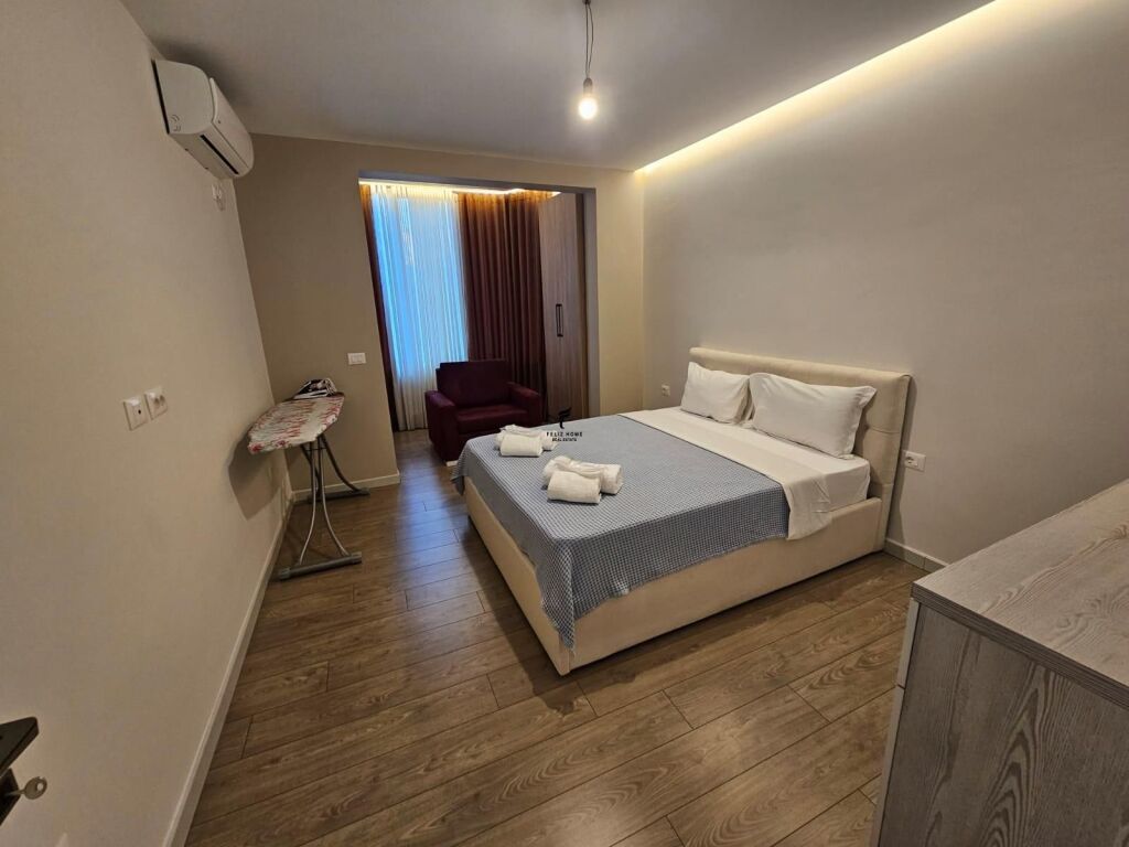 SHITET APARTAMENT 2+1+2 ZOGU I ZI 235.000 EURO FH-71792