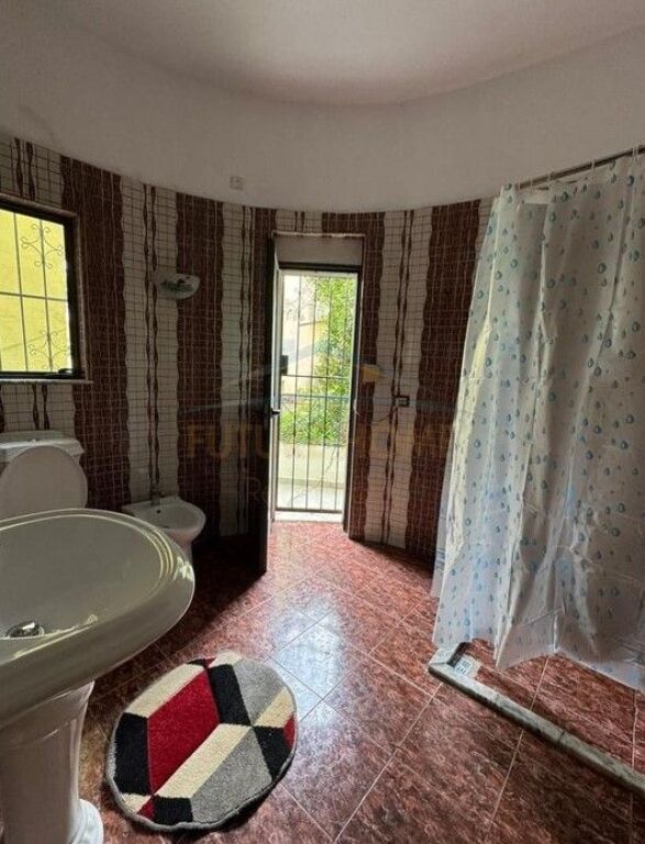 Shitet, Apartament 3+1, Selite, Tirane