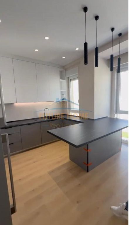 Shitet, Vilë 3-kateshe, Residenca AbA, Farke