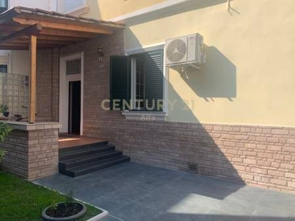 JEPET ME QERA AMBIENT KOMERCIAL 125M2