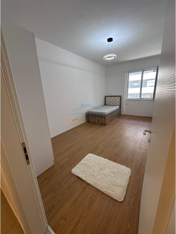 Affitto, Appartamento 2+1, Univers City, Tirana 500 €