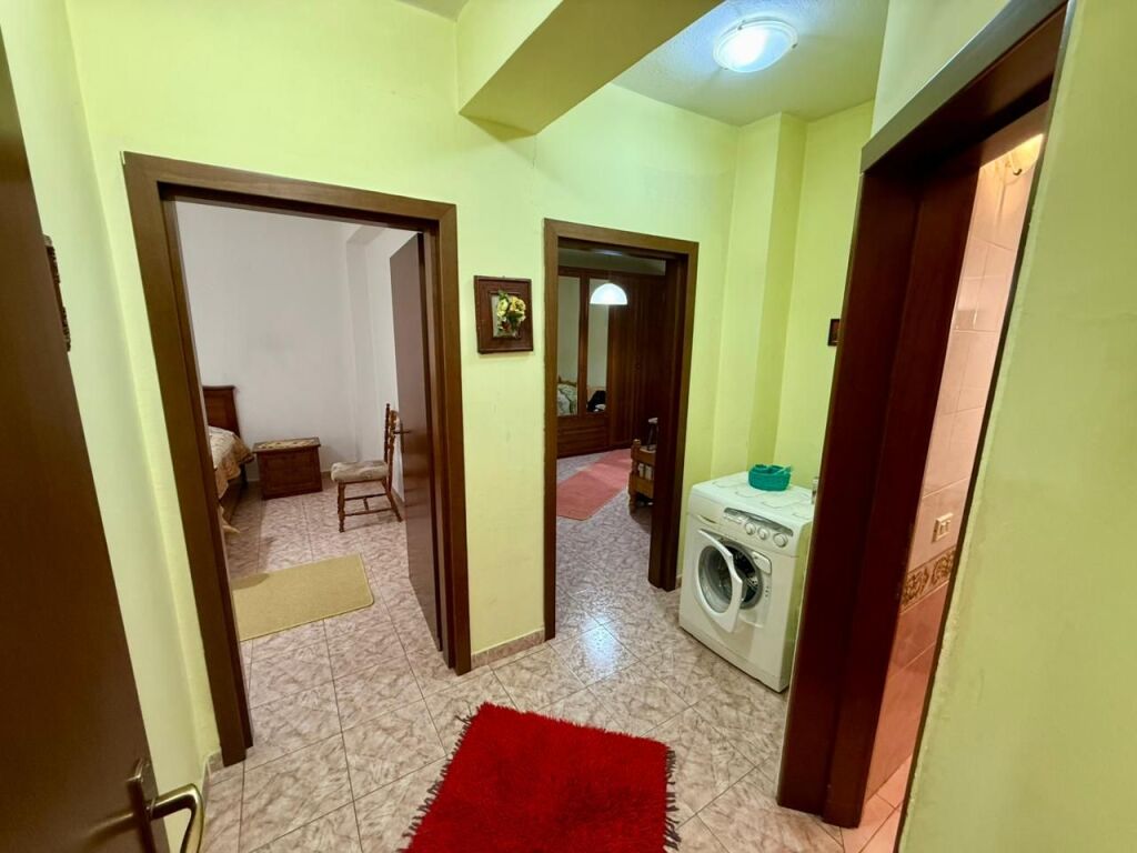 📣 AFFITTO Appartamento 2+1+2 Con Balcone 📍 Ish Blloku, Tirana ✨ 💶 Prezzo 90.000 Leke/Mese