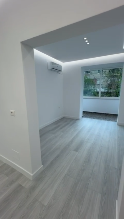 Premises for rent Barricades Street !