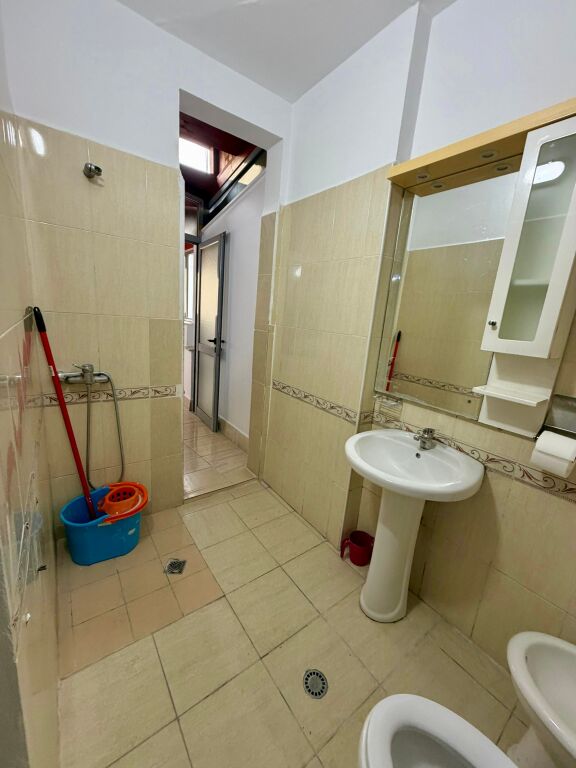 📣 QERA Apartament 2+1 📍 Prane Shkolles "Niket Dardani", Xhamllik ✨