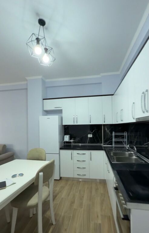 Shitet, Apartament 2+1+2, Rotonda e Astirit, Tirane.