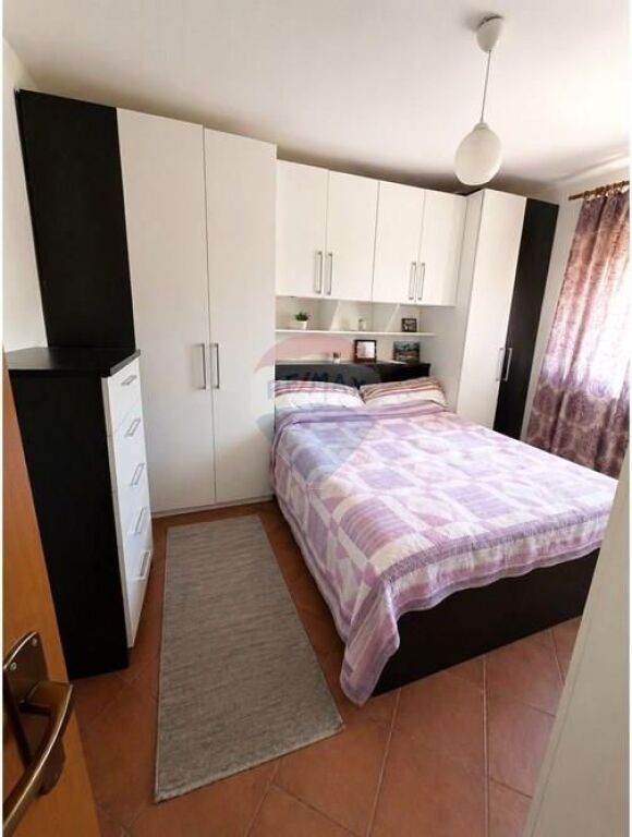 Apartament 2+1 per shitje, rruga Ferit Xhajko!