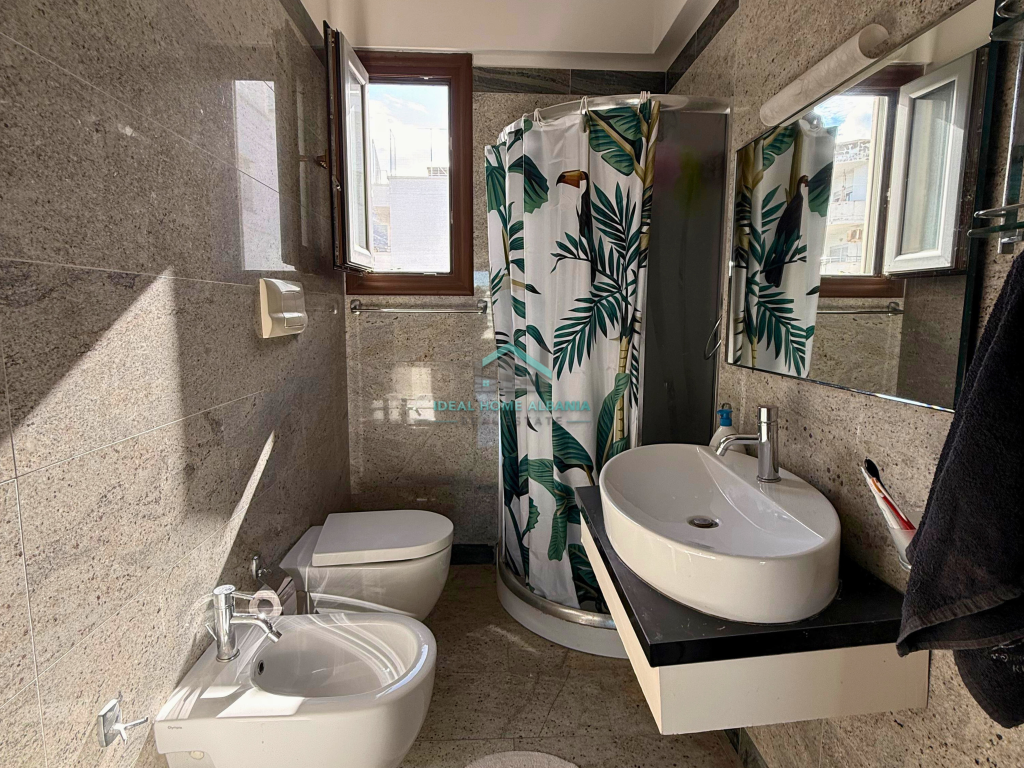 Apartament në shitje – Lungomare, Vlorë