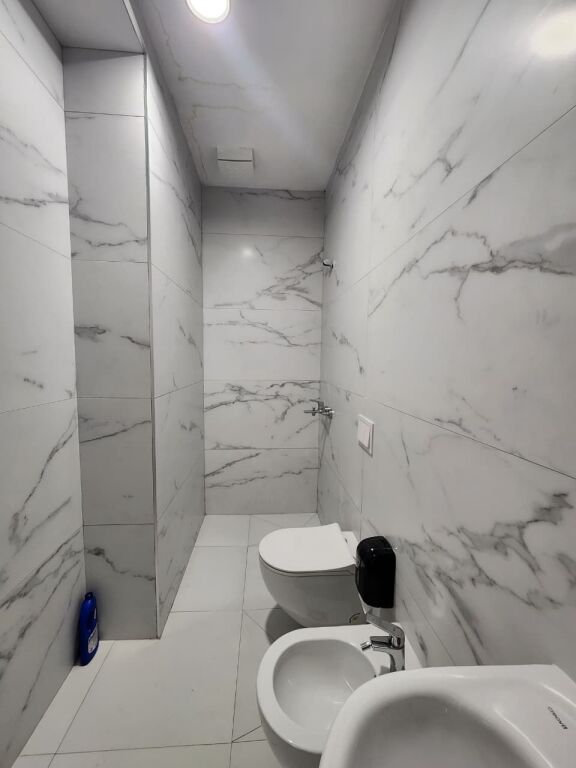 ✨️Me Qira Ultra Zyrë 124m² (📍Garden Building ) ndarë në 3 ambiente pune KATI 7 (Pamje Panoramike) 1000€/Muaj 💥💥