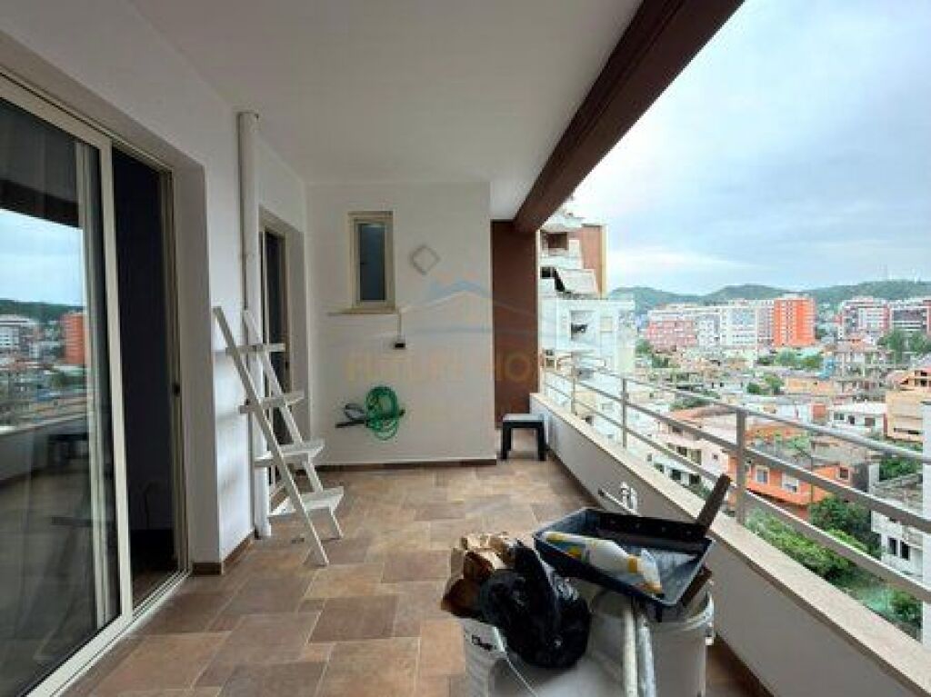 Shitet, Apartament 2+1+2, Rotonda e Astirit, Tirane.