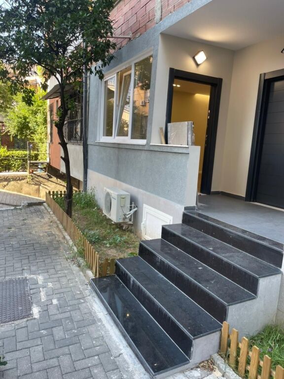 Ufficio Open Space in affitto presso l'Ambasciata Americana / Via Elbasanit