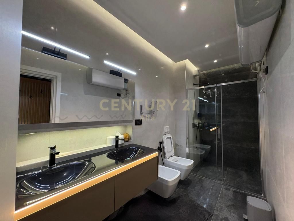 Jepet me qira apartament 2+1+2 tek Shallvaret! 1,200 € /Muaj Sip. Totale  110m2