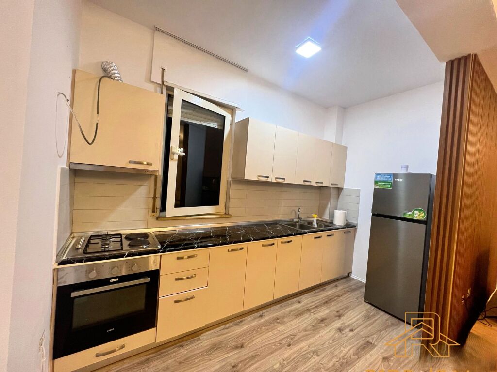 Apartament 1+1 – Liqeni i Thatë, Rruga Hamdi Sina
