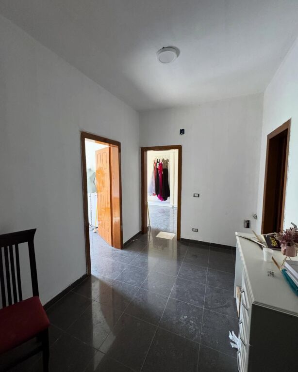 💥Shitet Apartament 1+1 ne qender,Kavaje💥