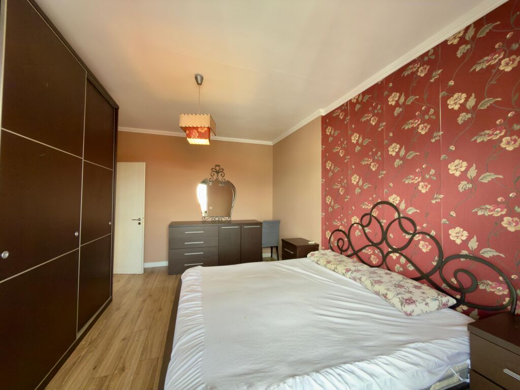 Shitet, Apartament 3+1+2 Tualete, ”Liqeni Artificial”, Tiranë.