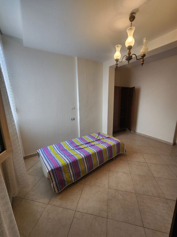 JEPET ME QERA APARTAMENT 1+1 TEK PALLATI SPORTIT