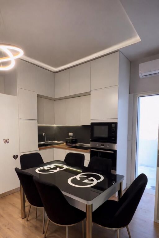 Jepet me qira apartament 1+1 + verandë -Liqeni i thate(530581011-15)
