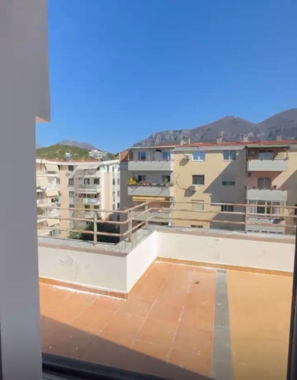 In vendita, appartamento 1+1+veranda, Via del Tesoro, Fresk