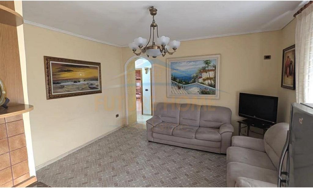 Shitet, Apartament 2+1, Rruga Muhamet Gjollesha, Tirane