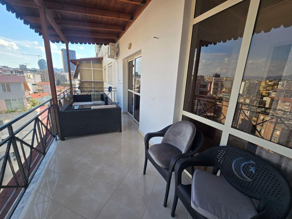 Jepet me qira apartament 2+1