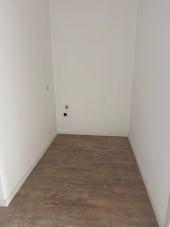 Shitet 2+1+2,RR.Dritan Hoxha