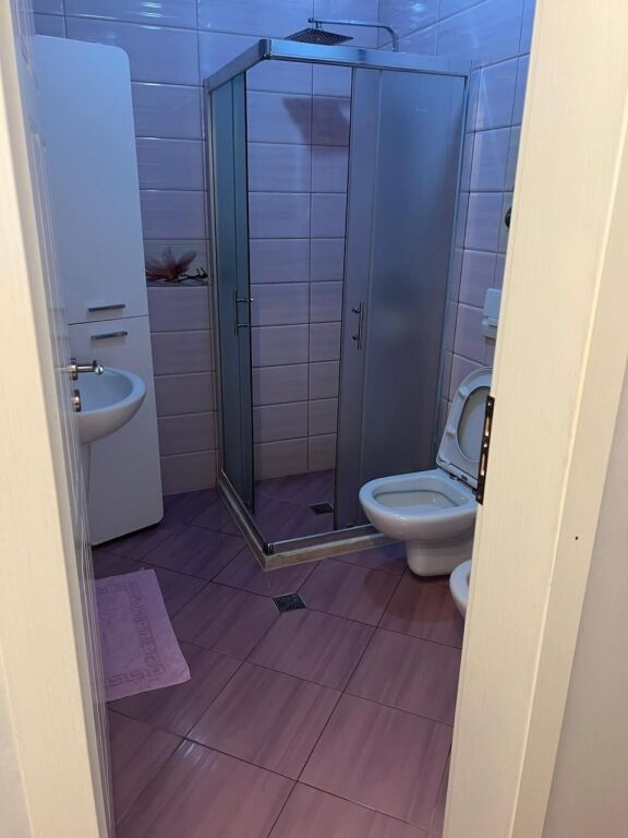 Qera | Apartament 2 + 1 | Ish Parku i Autobusave | 550 €/muaj