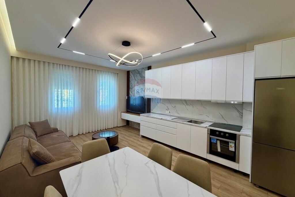 * 2+1+2 PER SHITJE-BULEVARDI BLU KAMEZ*