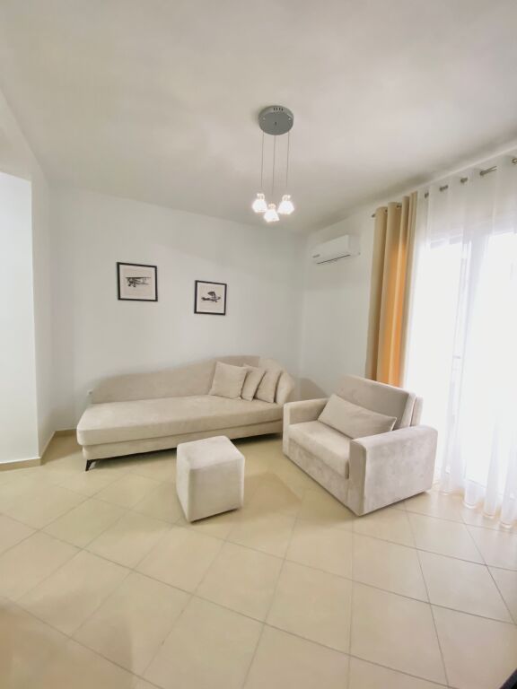Vlorë, Uji i Ftohtë | 1+1 | Pamje nga deti