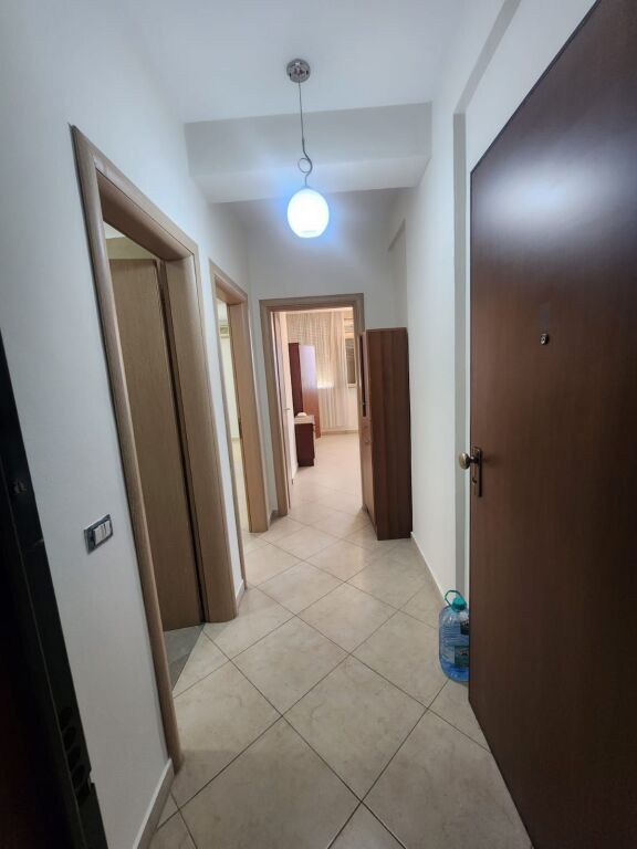 JEPET ME QERA APARTAMENT 1+1 TEK PALLATI SPORTIT