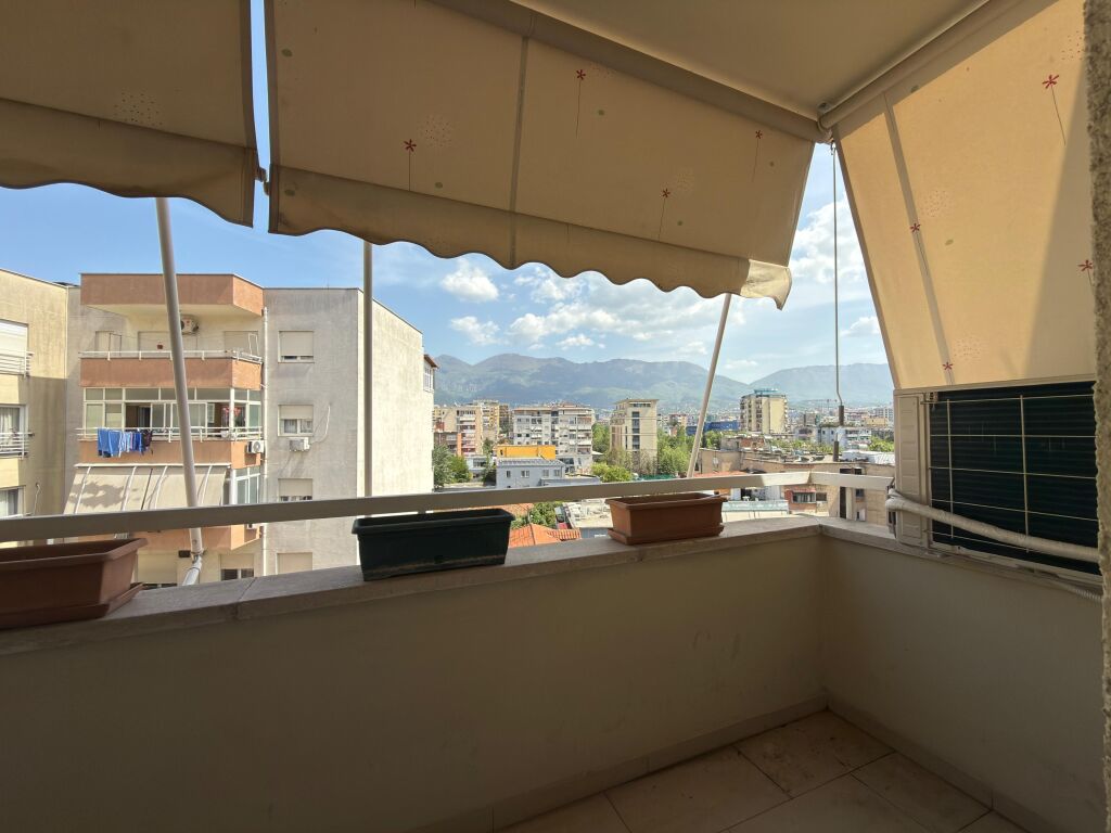 Apartment 2+1+2 Balconies for rent, “Pazari i Ri”, Tirana