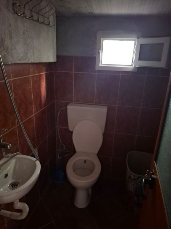Affitto | Shtëpi private 1 + 1 | Rruga Siri Kodra | 200 €/mese