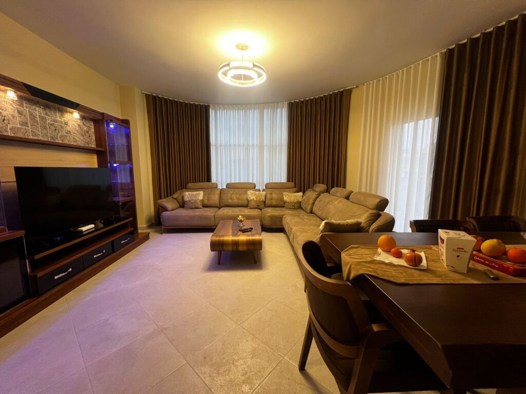 🏡 Super Apartament 2+1 me Qira Afatgjatë – Market Sapori, Vlorë