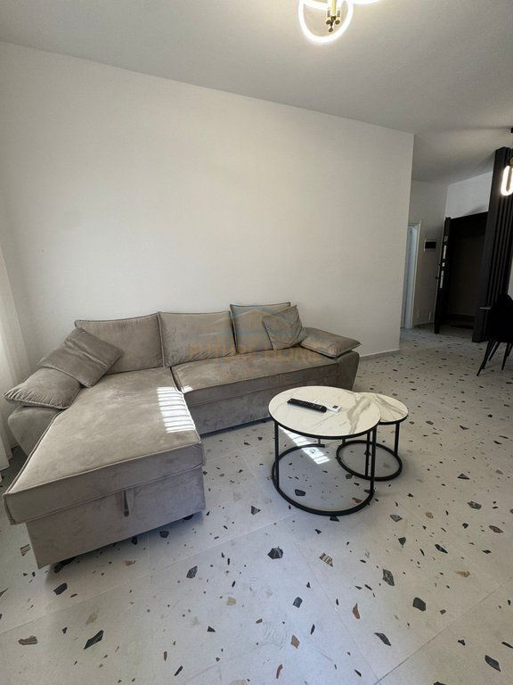 Qera, Apartament 1+1, 5 Maji , Tirane