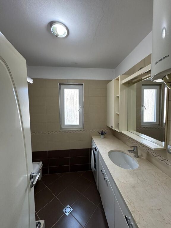 Affittasi a Vasil Shanto