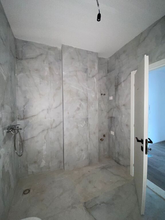 Apartament 2+1 me hipoteke per shitje, Kamez