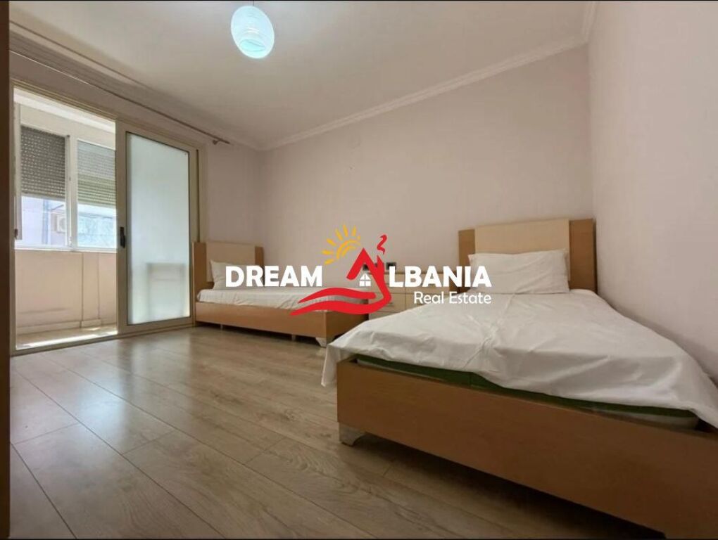 Shitet apartament 2+1 ne zonen e Oxhakut prane komplesit ASL (ID 4129564)
