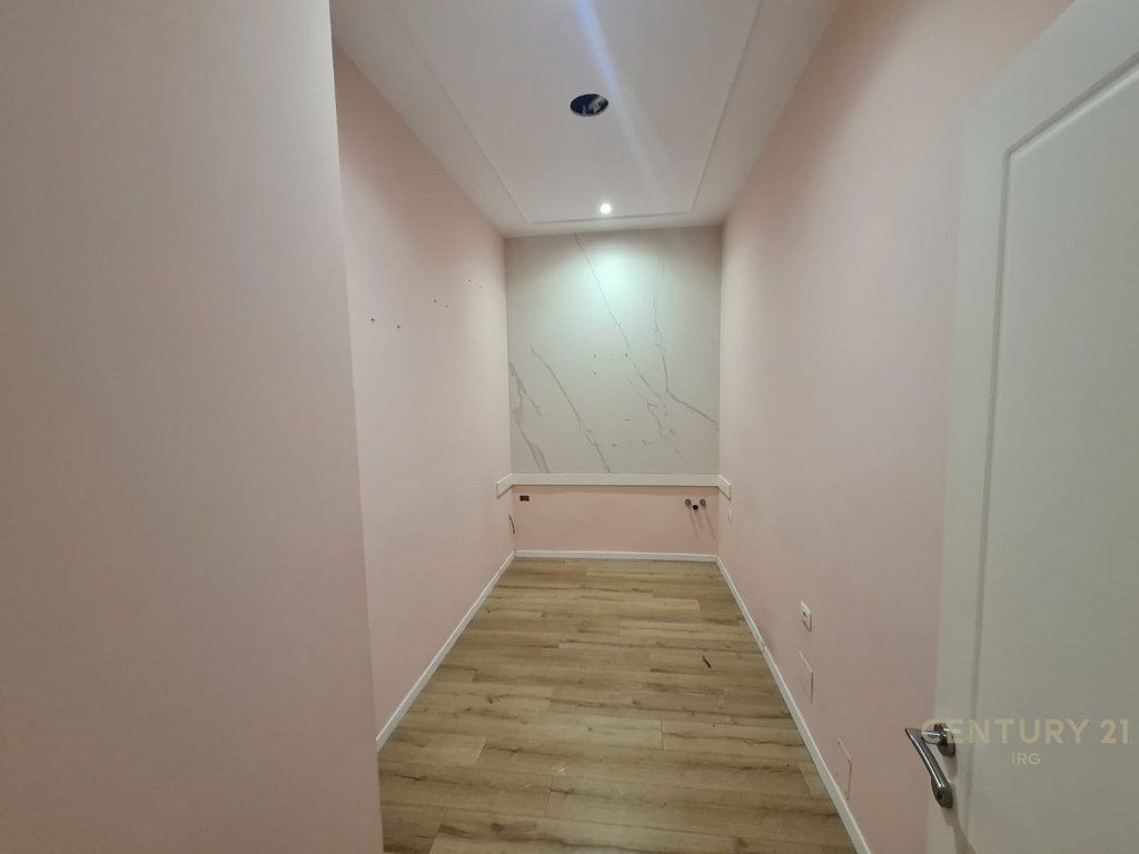 JEPET ME QIRA ZYRE TEK STADIUMI DINAMO